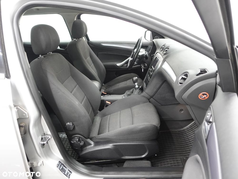 Ford Mondeo 2.0 TDCi Business Edition - 26
