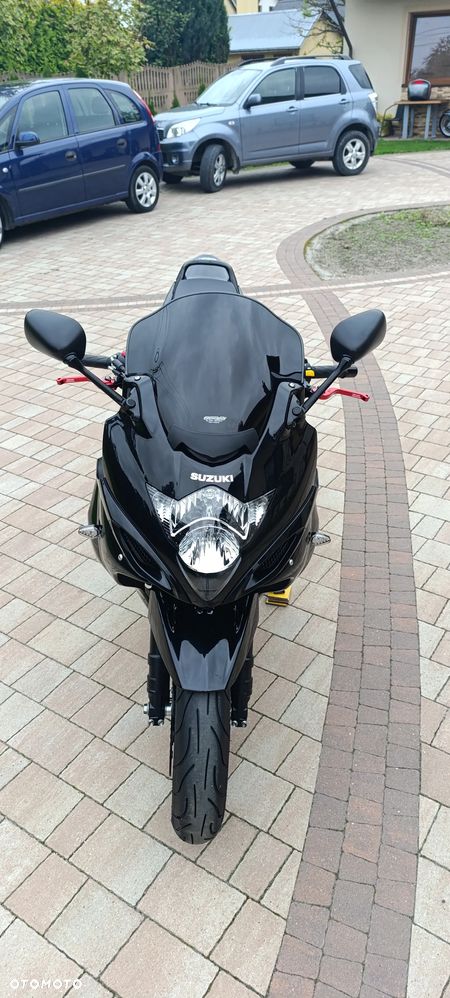 Suzuki GSX - 9