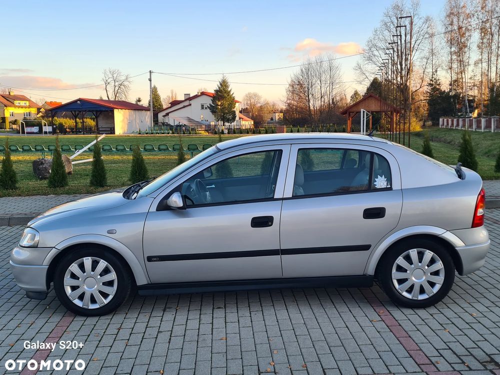 Opel Astra - 2
