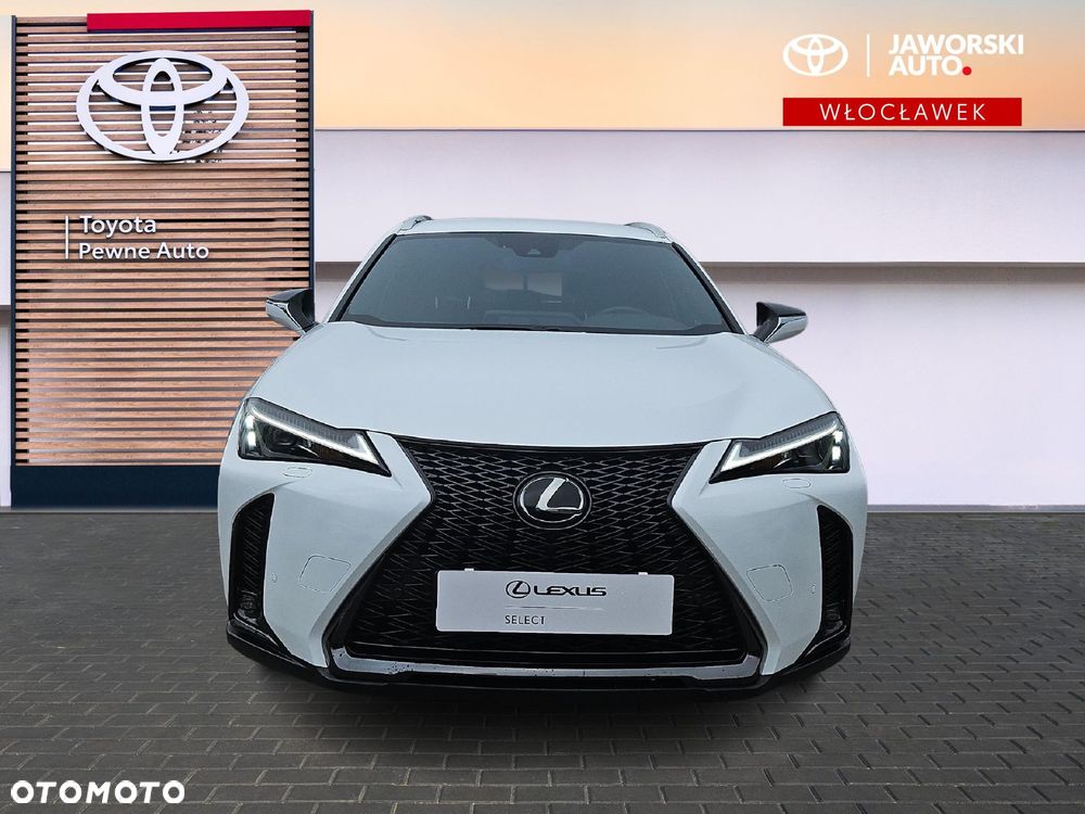 Lexus UX - 8