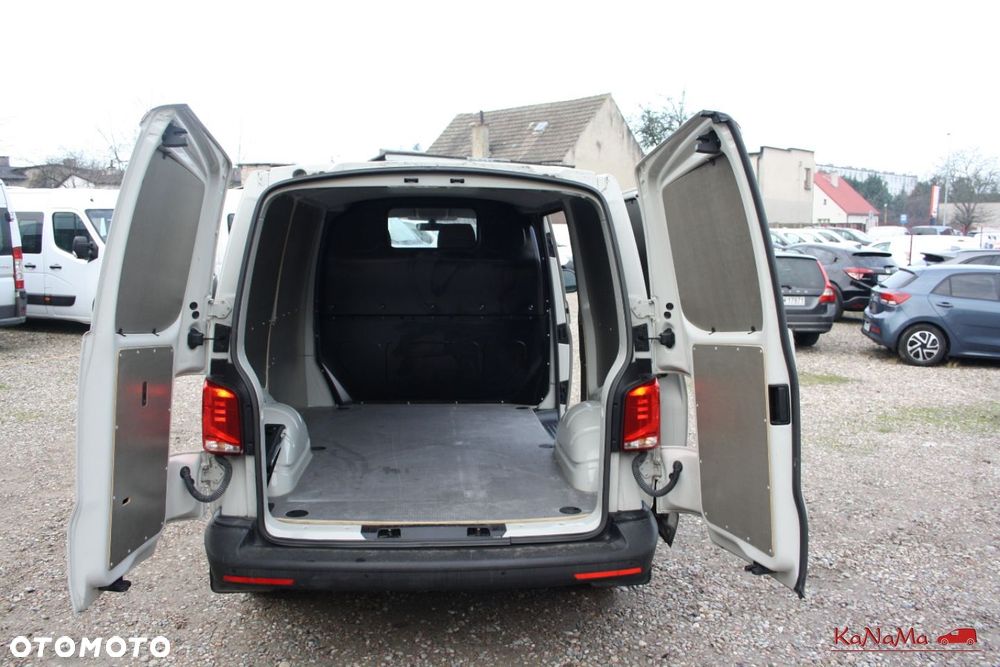 Volkswagen Transporter - 9