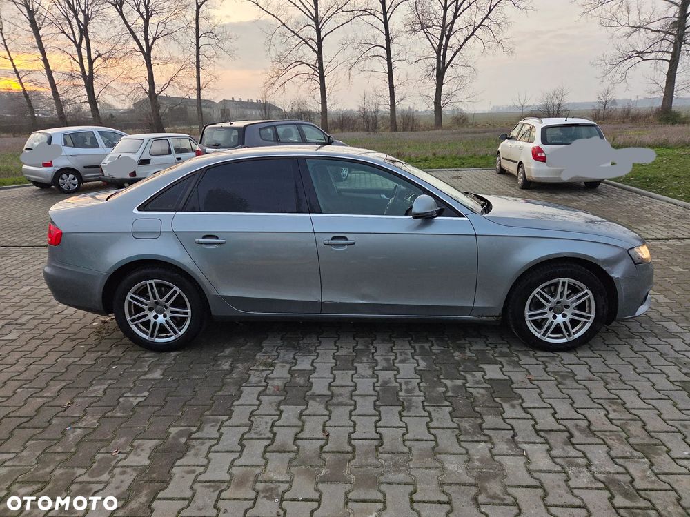 Audi A4 Limousine - 5