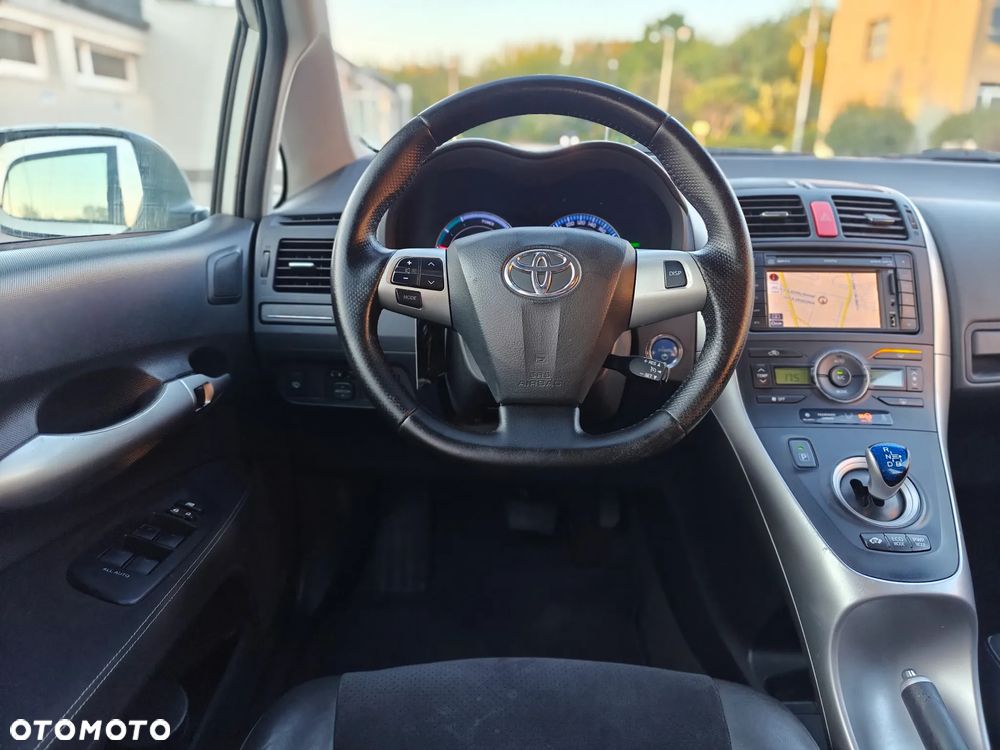 Toyota Auris 1.8 HSD Luna - 16