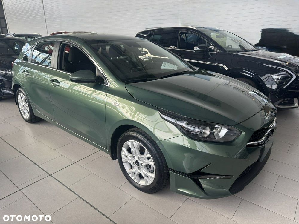 Kia Ceed - 4