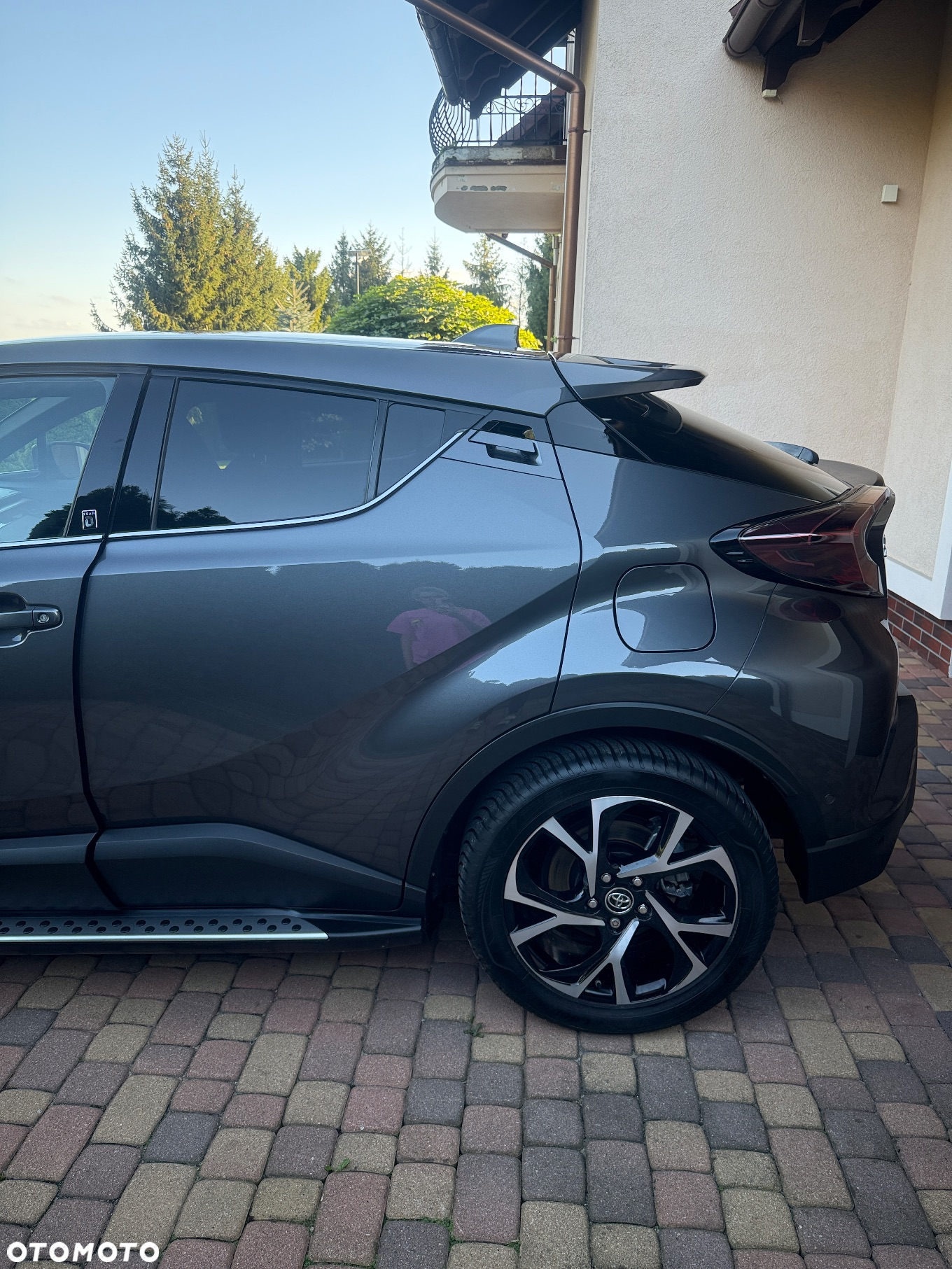 Toyota C-HR Hybrid Style Selection - 11