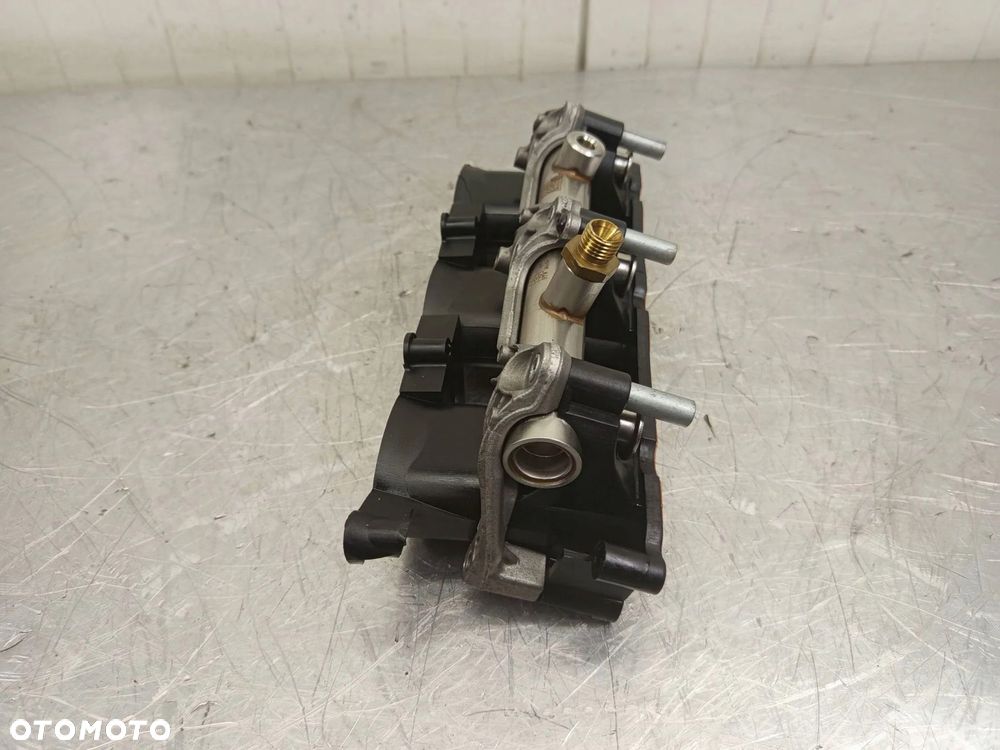 Kolektor ssący z Listwa Wtryskowa Audi A6 C6 3.2 TFSI 06E133109S - 2
