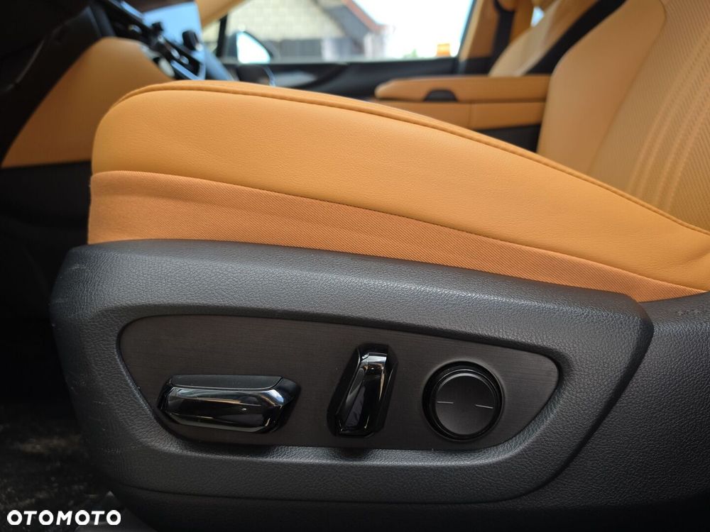 Lexus NX 350h Prestige AWD - 24