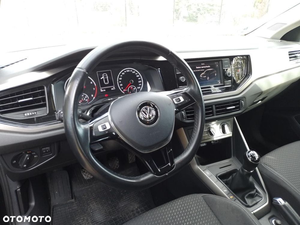 Volkswagen Polo 1.0 (Blue Motion Technology) Comfortline - 18