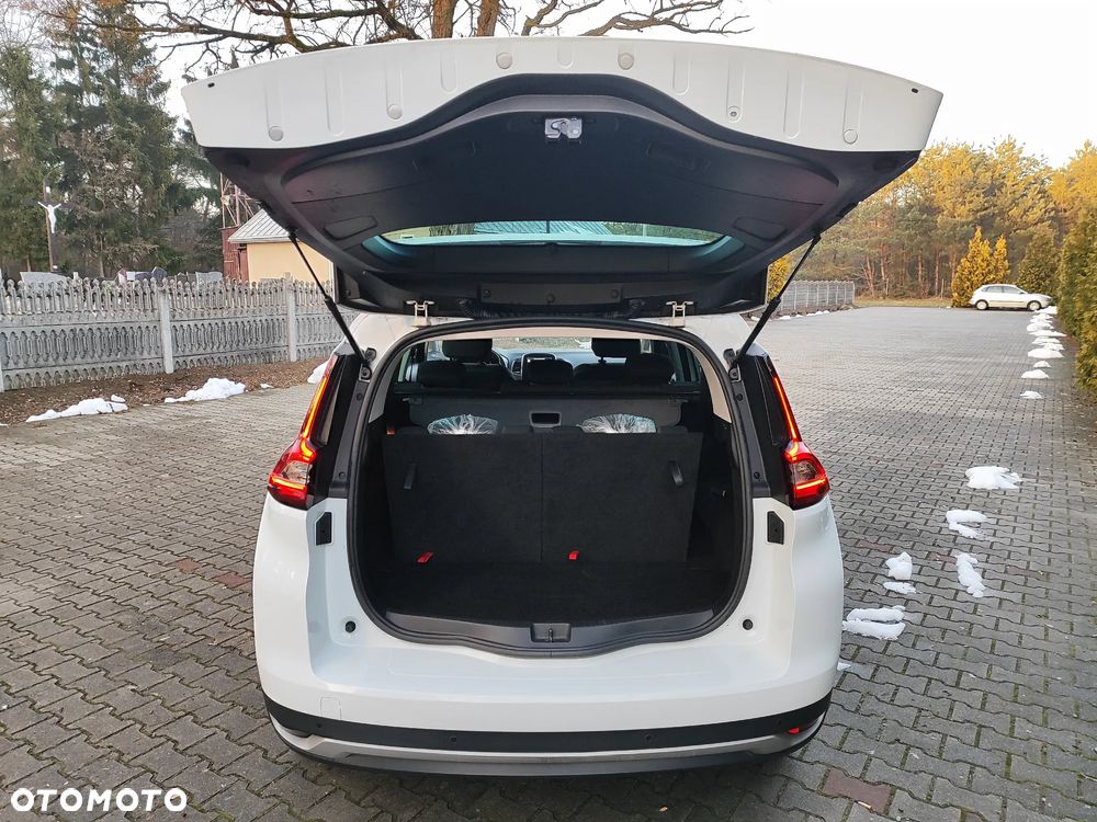 Renault Grand Scenic - 21