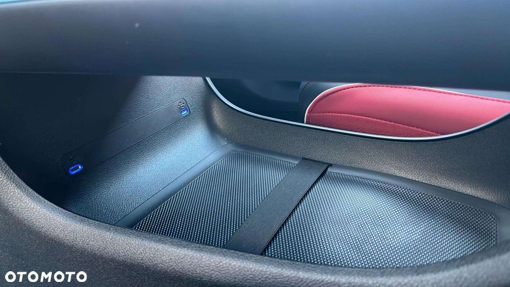 Mercedes-Benz CLA - 14