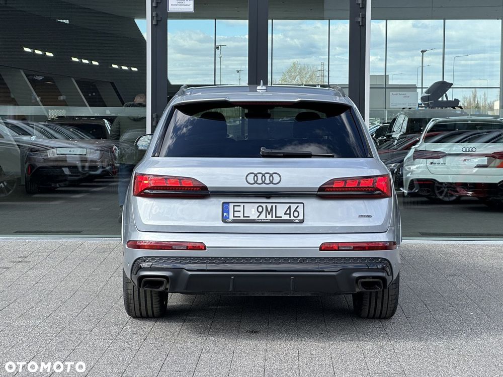 Audi Q7 - 7
