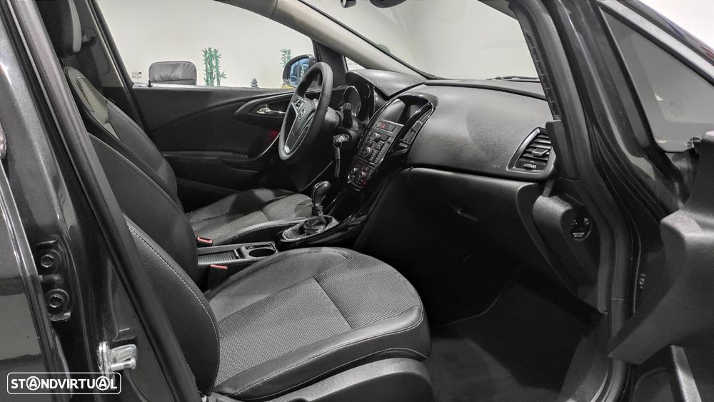 Opel Astra Sports Tourer 1.6 CDTi Executive S/S - 23