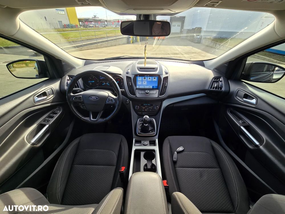 Ford Kuga 1.5 TDCi 2WD Titanium - 6
