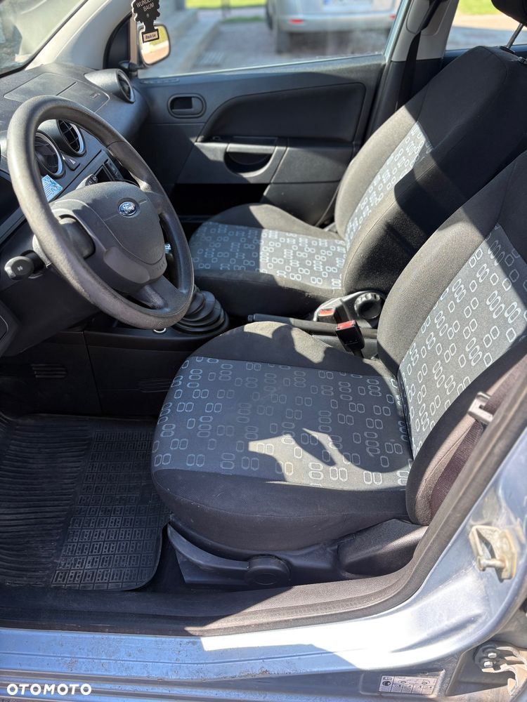 Ford Fiesta - 13