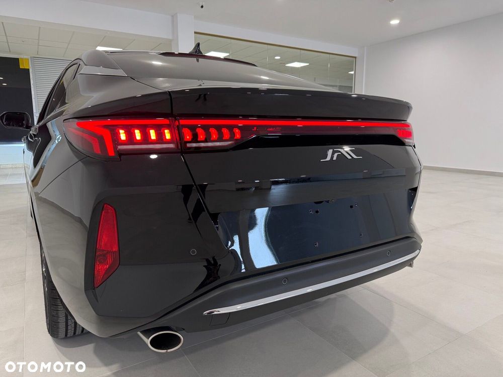 JAC J7 Plus CVT - 22