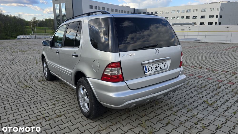Mercedes-Benz ML 500 - 5