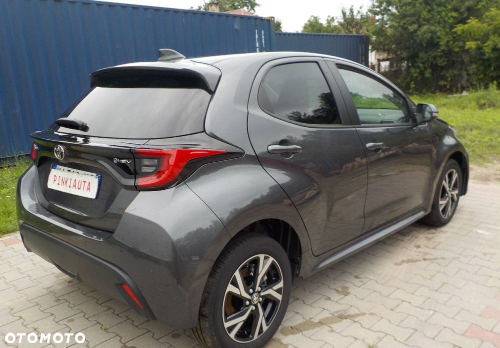 Toyota Yaris - 11