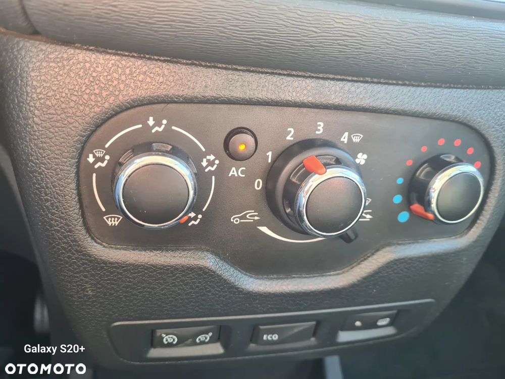 Dacia Lodgy dCi 90 Essential - 13