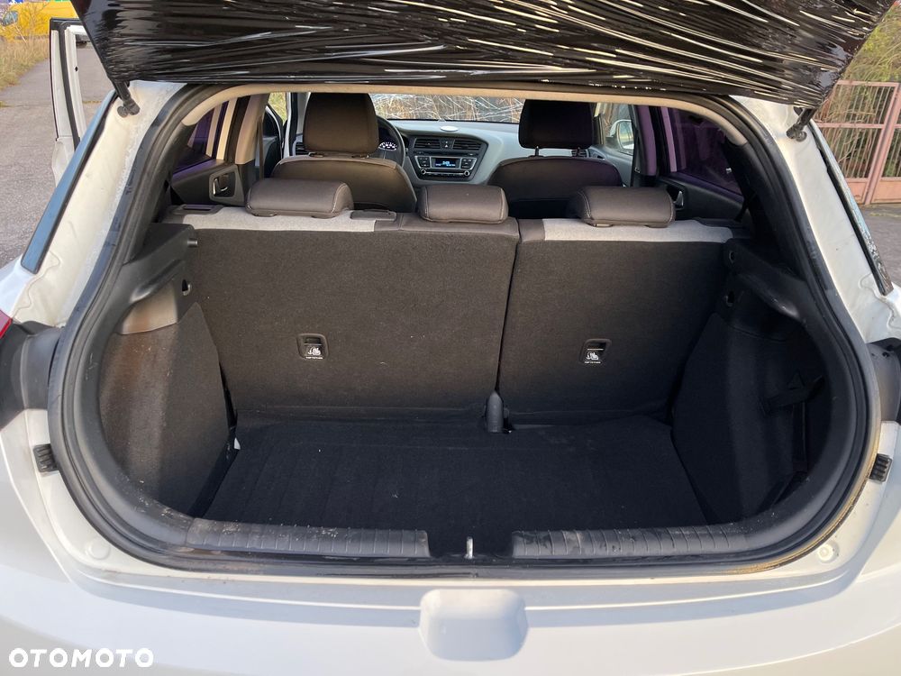 Hyundai i20 1.1 CRDi BlueDrive Fresh - 8