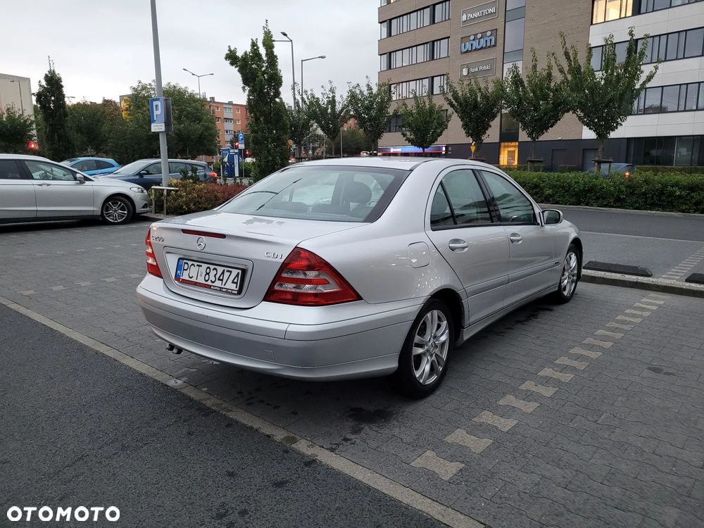 Mercedes-Benz Klasa C 200 T CDI Classic - 3