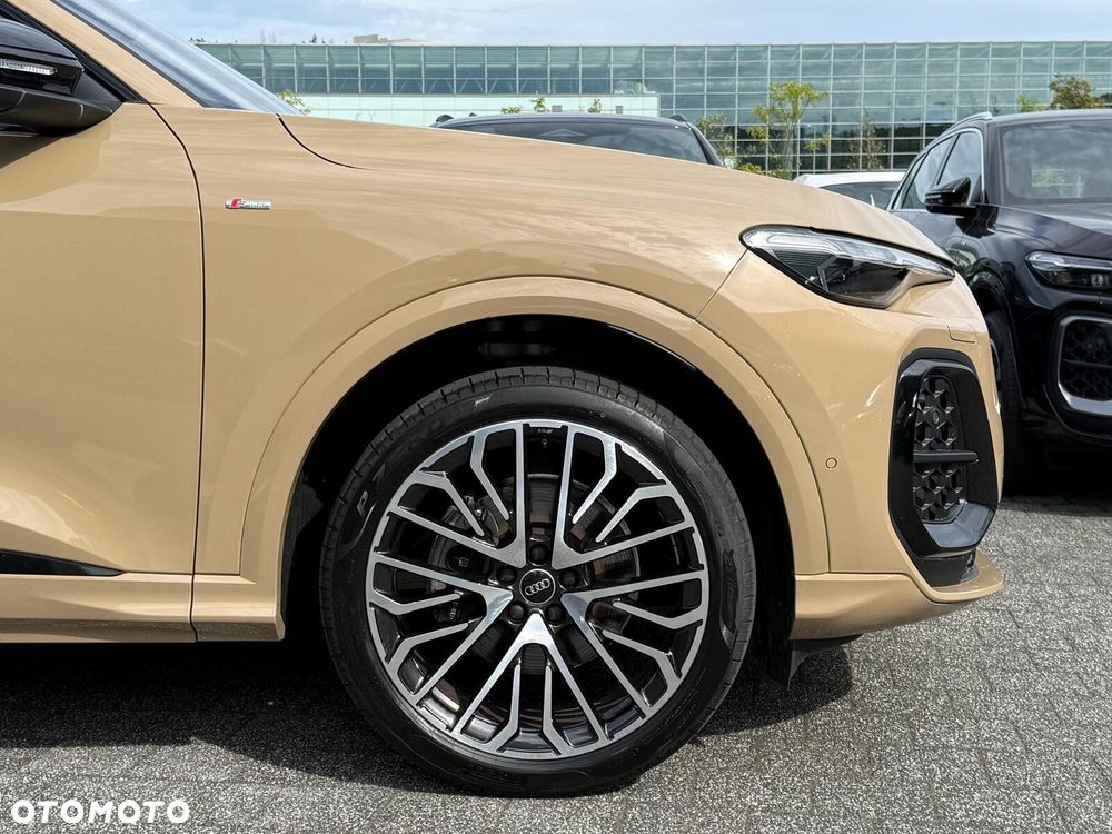 Audi Q5 Sportback - 11