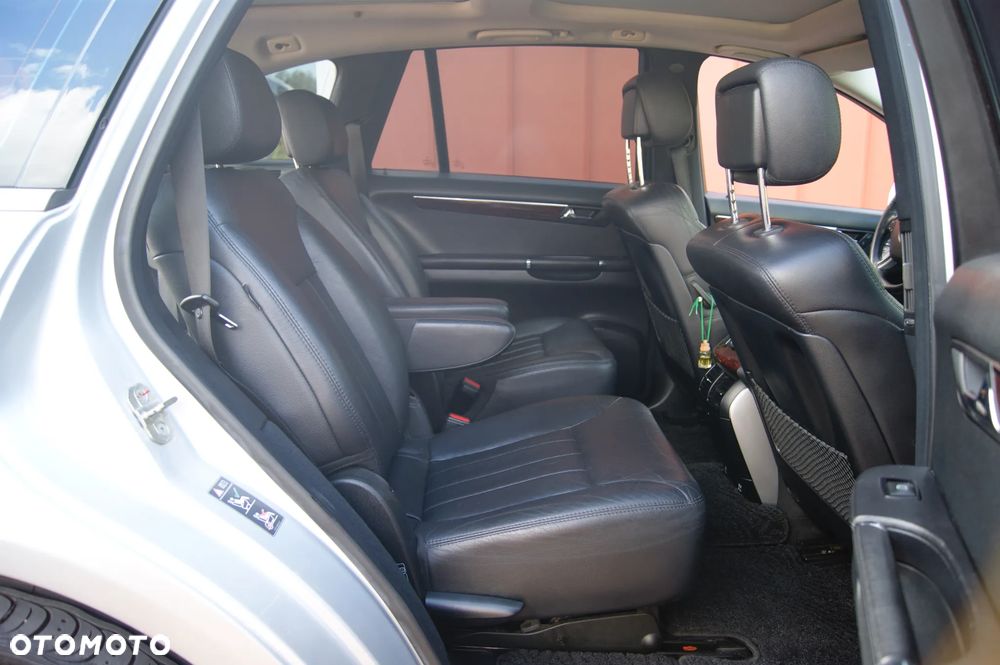 Mercedes-Benz Klasa R 500 4Matic 7G-TRONIC - 29