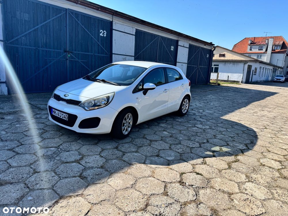 Kia Rio - 1