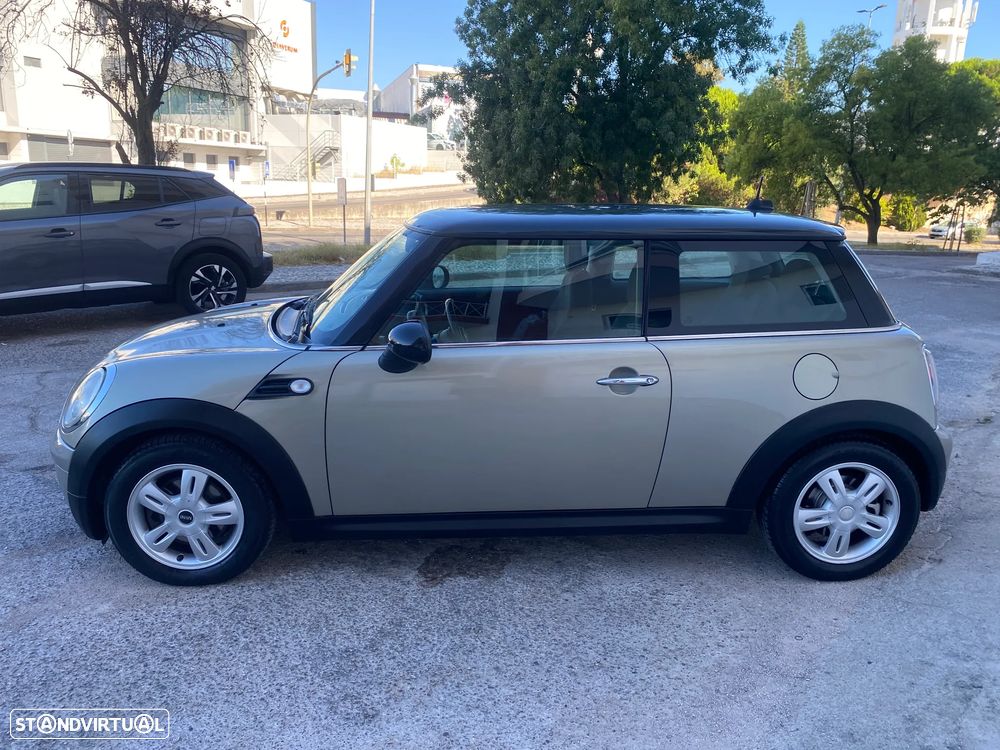 MINI 3 Portas One D - 12