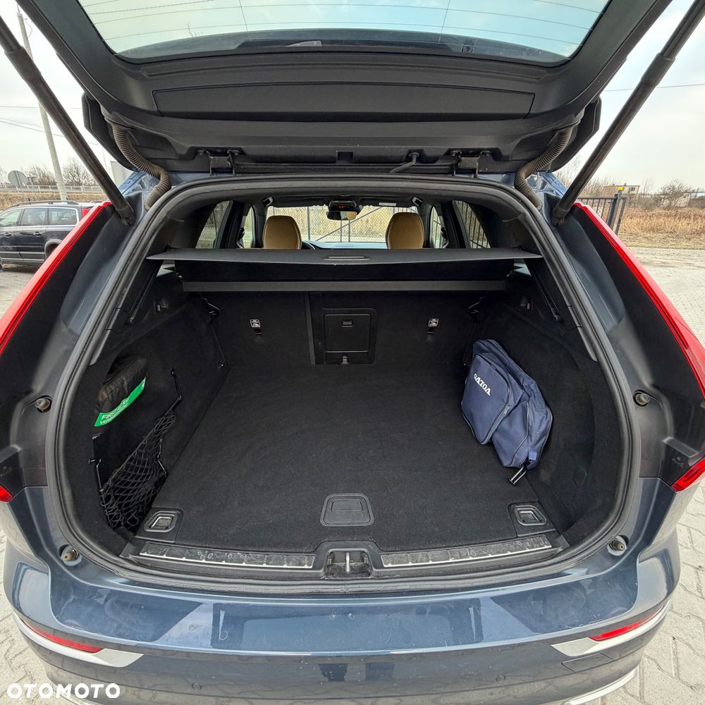 Volvo XC 60 T5 GPF AWD Inscription - 16