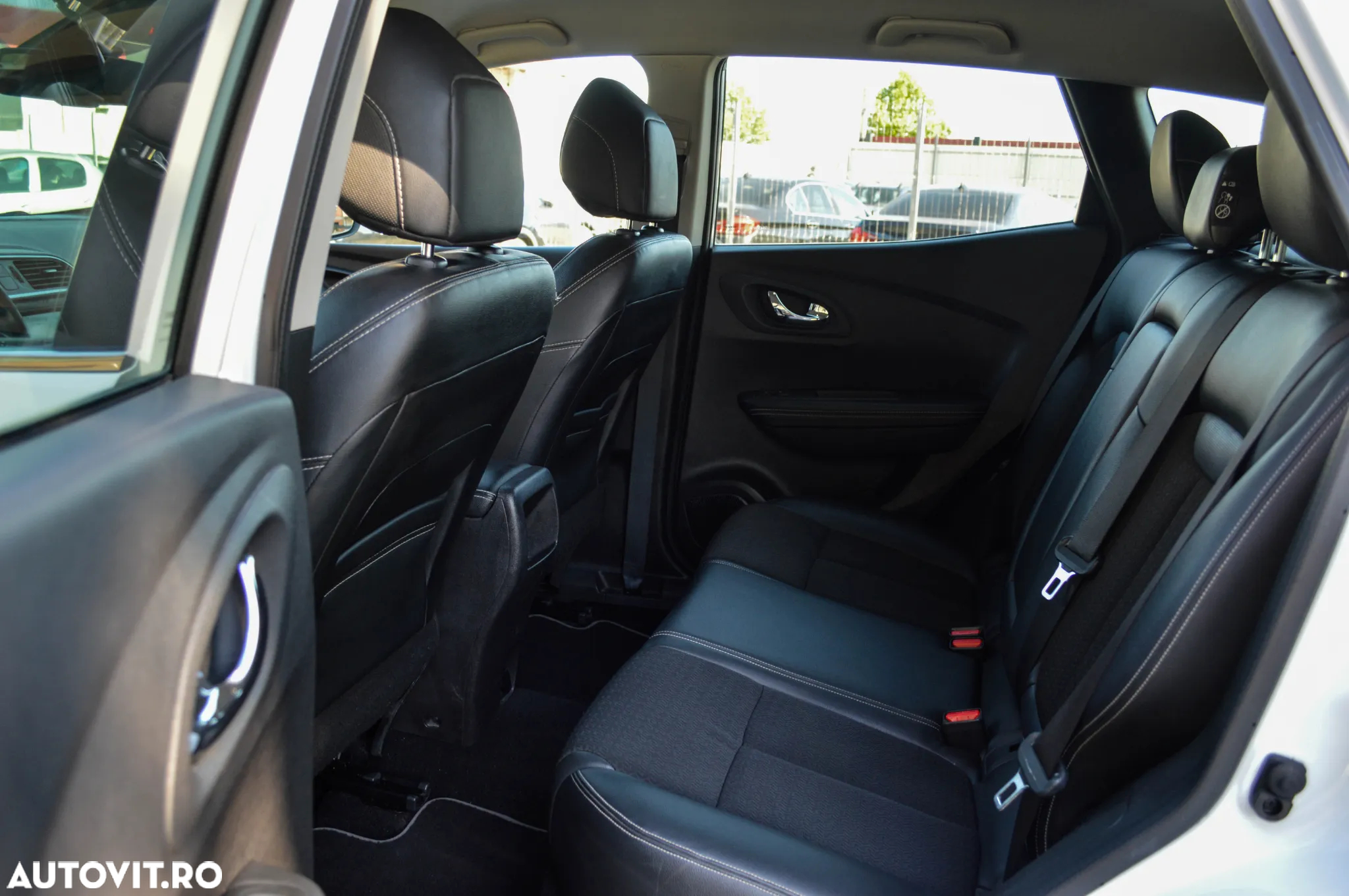 Renault Kadjar 1.6 DCI CVT Intens - 38