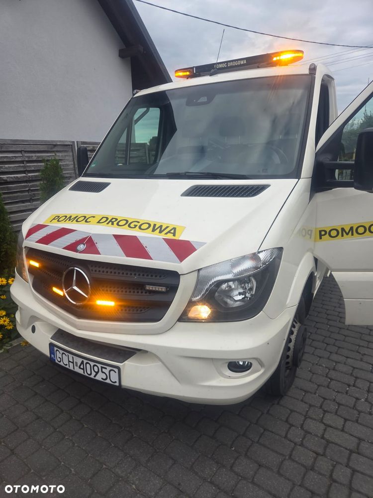 Mercedes-Benz SPRINTER - 32