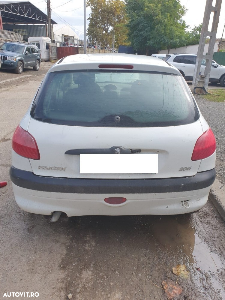 Dezmembrari  Peugeot 206  1998  > 0000 1.4 HDi Motorina - 3