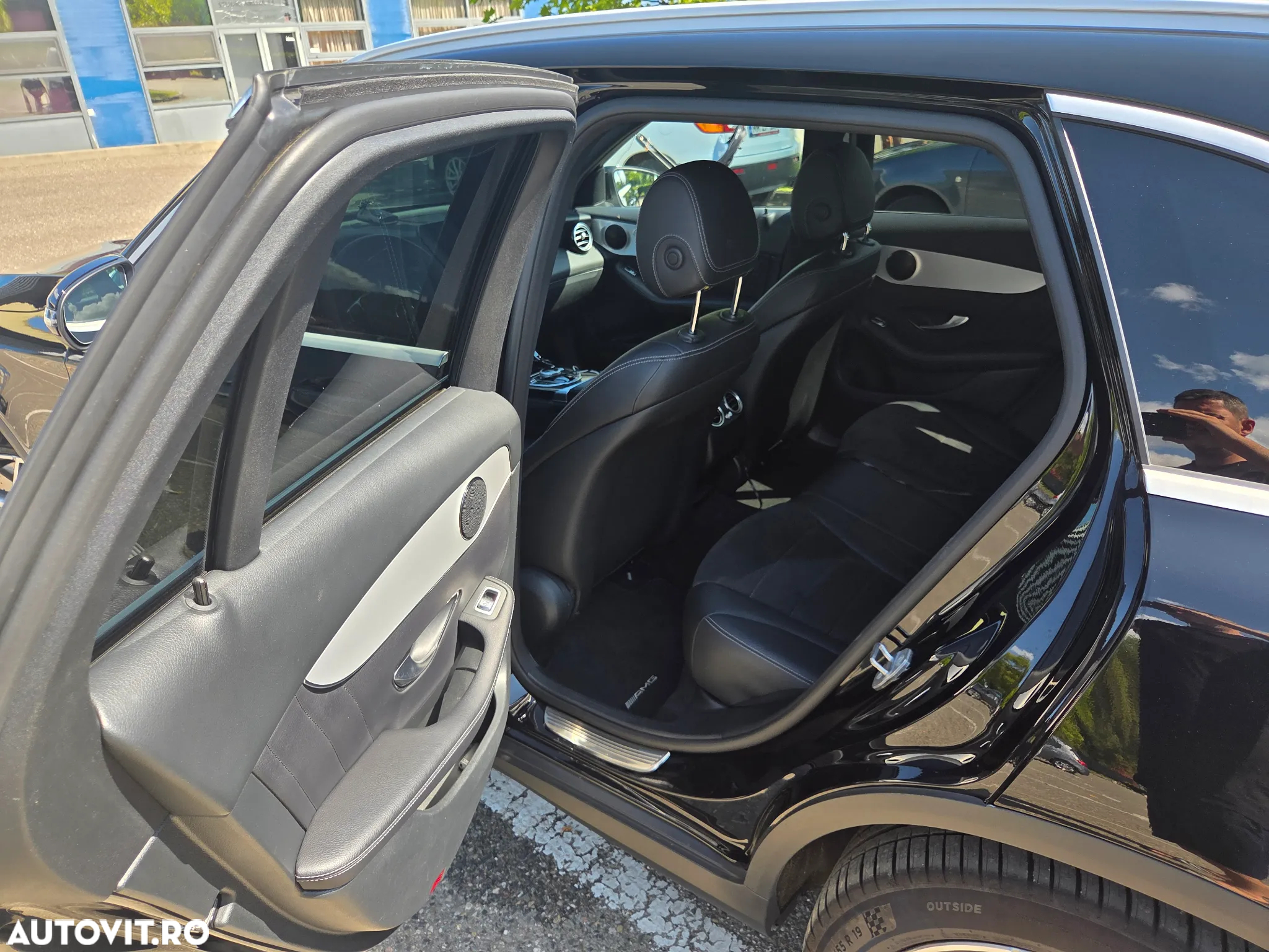 Mercedes-Benz GLC 220 d 4Matic 9G-TRONIC AMG Line - 9