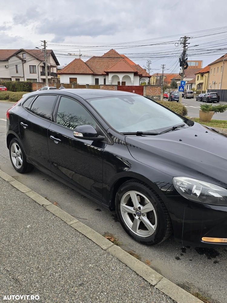 Volvo V40 D2 ECO Aut. Summum - 10