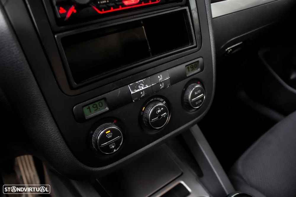 VW Golf 1.6 FSi Confortline - 20