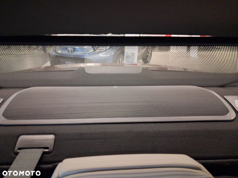 Toyota Camry 2.5 Hybrid Executive CVT - 24