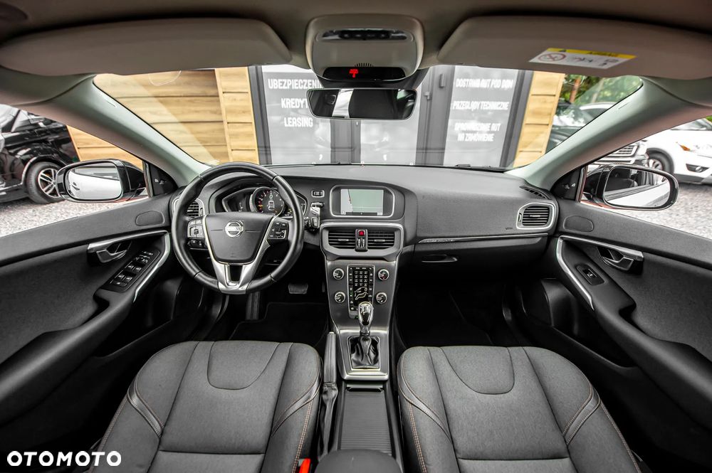 Volvo V40 Cross Country T4 AWD Geartronic Momentum - 24
