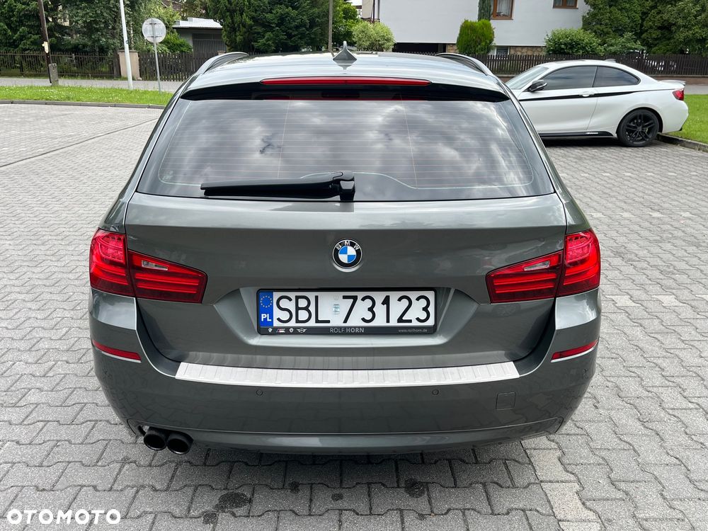 BMW Seria 5 520d xDrive - 14