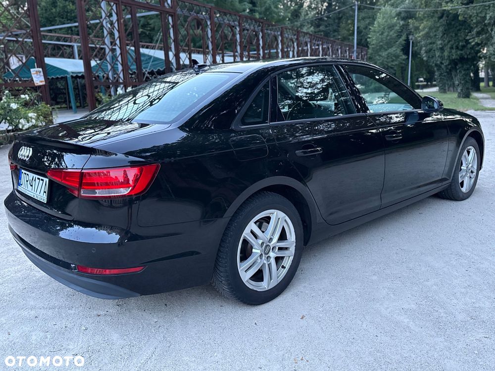 Audi A4 Limousine 2.0 TDI ultra design - 10