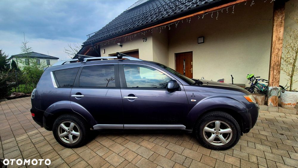 Mitsubishi Outlander 2.0 DID Intense - 1