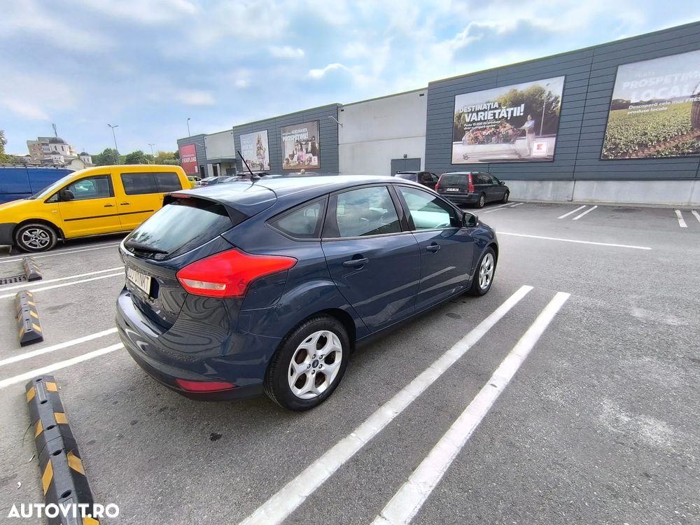 Ford Focus - 8