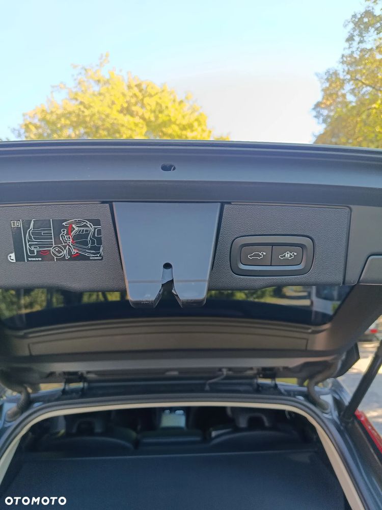 Volvo XC 60 B4 D Momentum Pro - 13