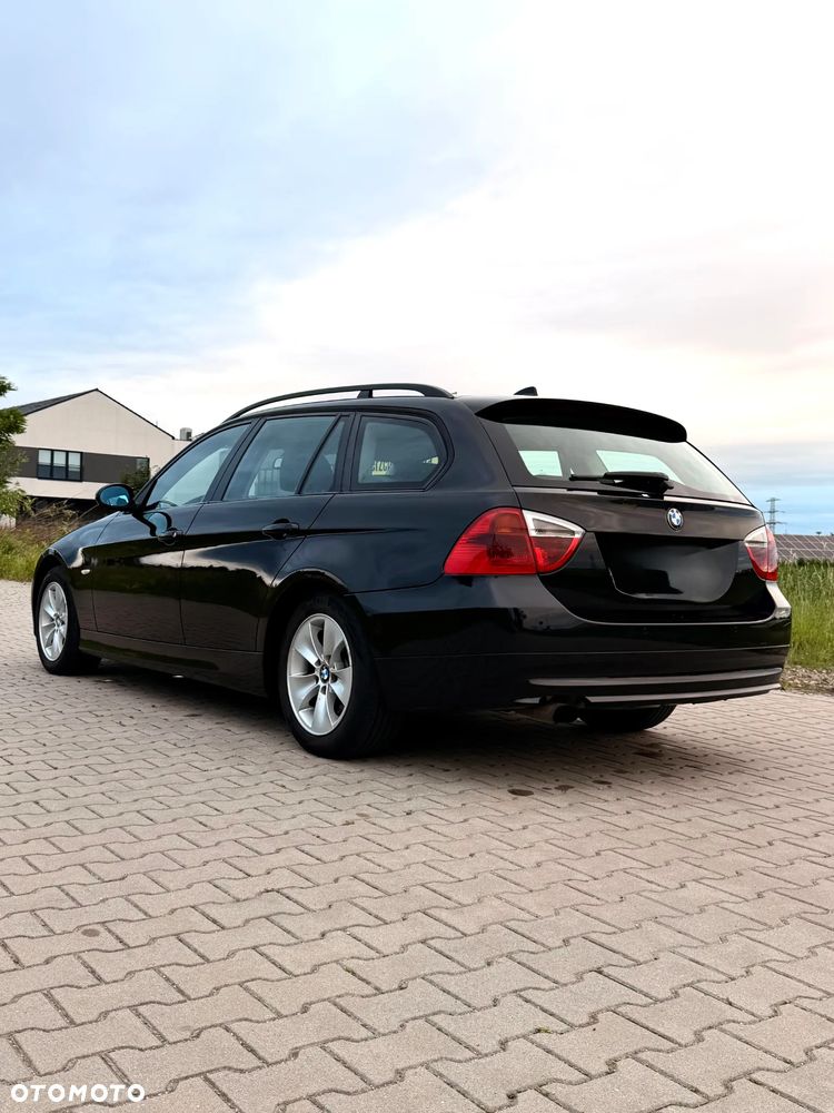 BMW Seria 3 320d DPF - 8