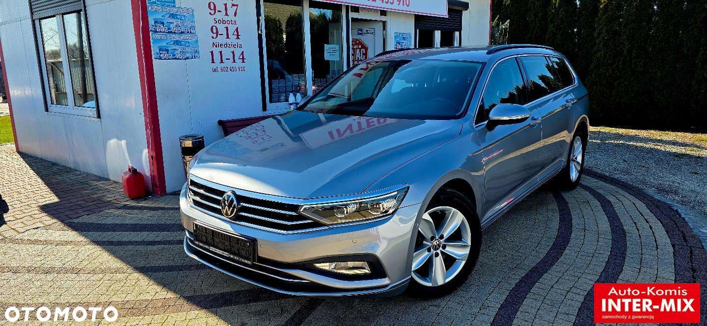 Volkswagen Passat - 1