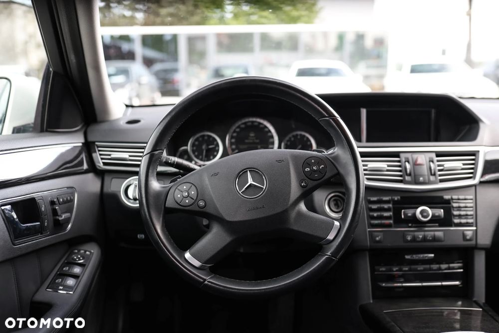 Mercedes-Benz Klasa E 350 4-Matic Avantgarde - 24