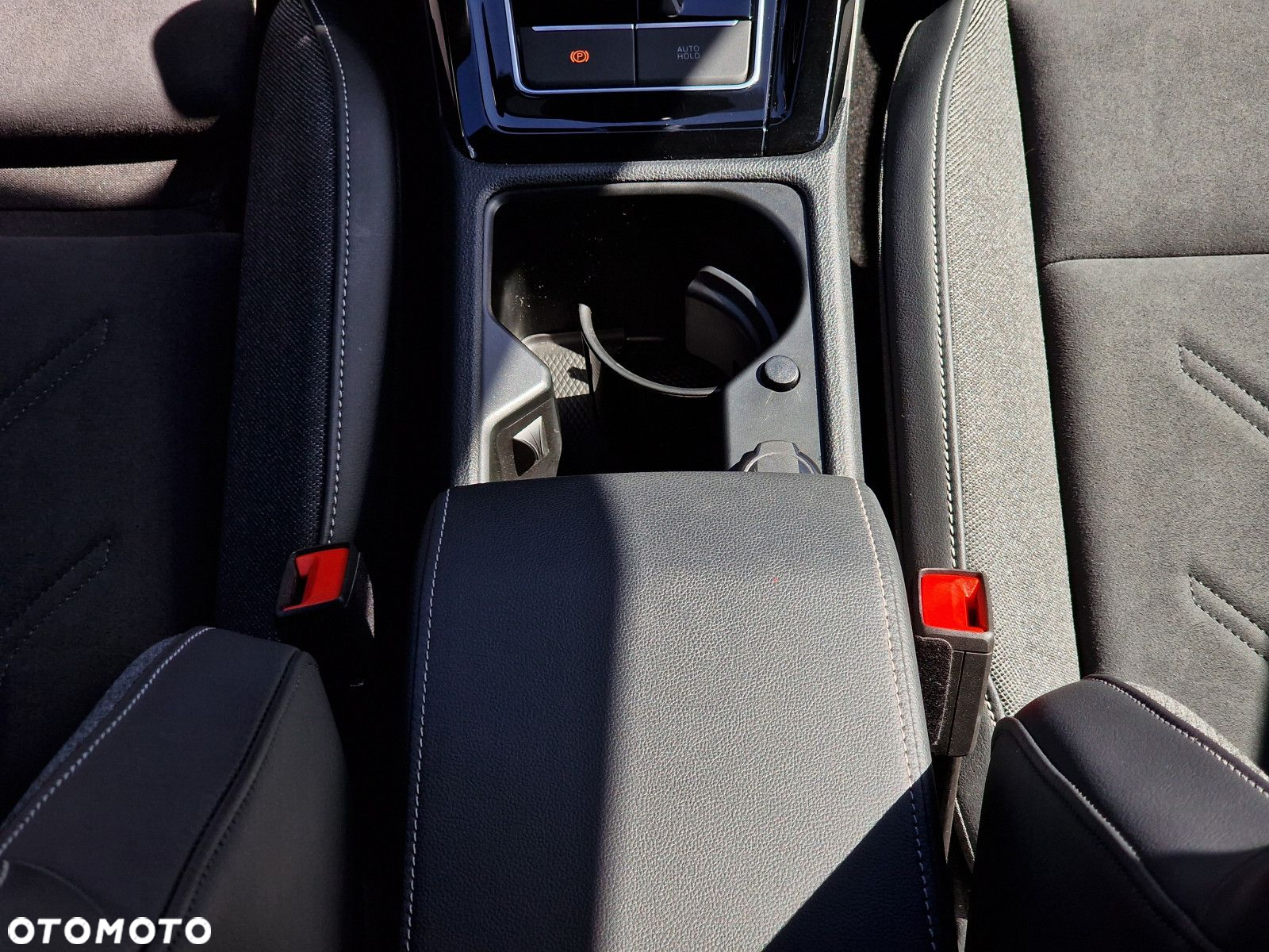 Volkswagen Golf - 20
