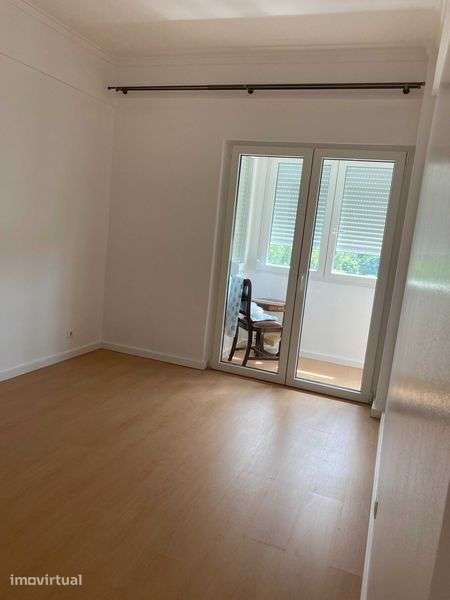Apartamento T1 remodelado Benfica São Domingos - Grande imagem: 4/12