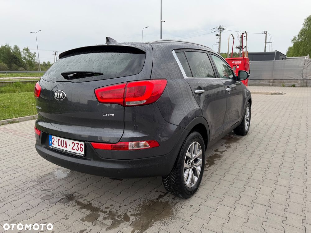 Kia Sportage 1.7 CRDI 2WD ISG Dream-Team Edition - 10