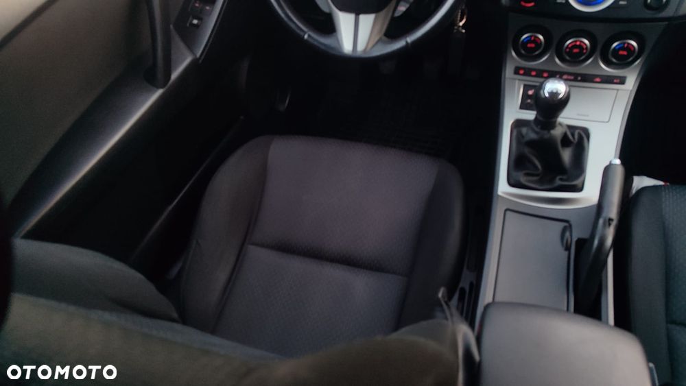 Mazda 3 1.6 CD Exclusive + - 23