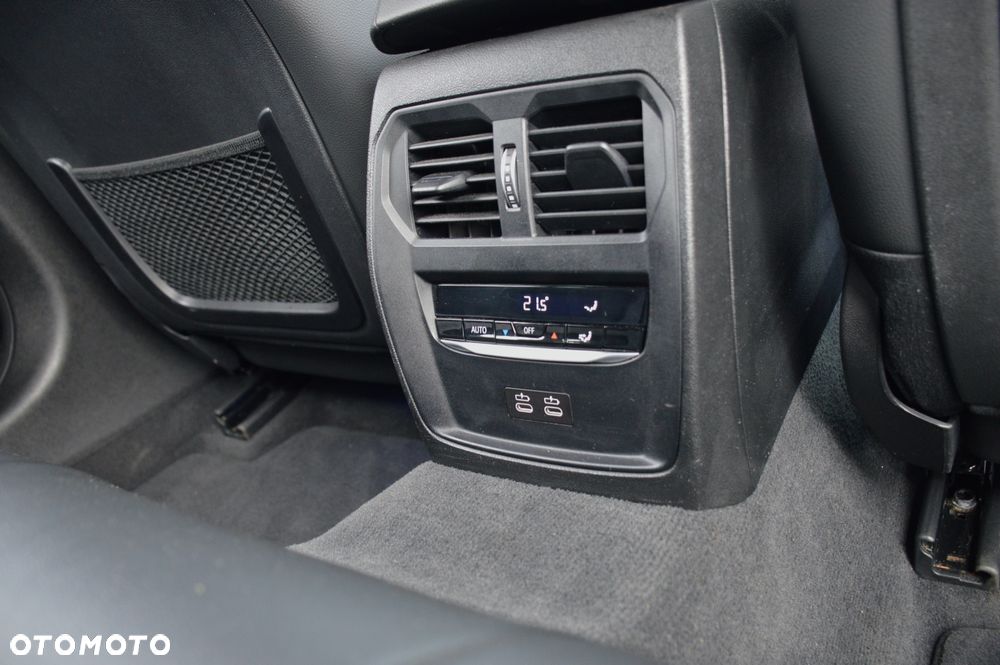 BMW Seria 3 320d Sport Line Shadow - 25